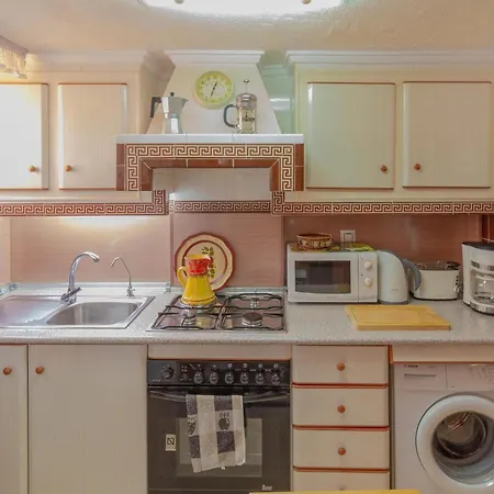2 Bedroom Amazing In 또레비에하
